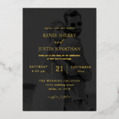 Modernes Foto Schwarz & Weiß 5 Vertikale Hochzeits Folieneinladung (Vorderseite)