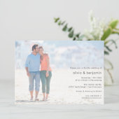 Modernes Foto Typografie Overlay Stilvolle Hochzei Einladung (Stehend Vorderseite)