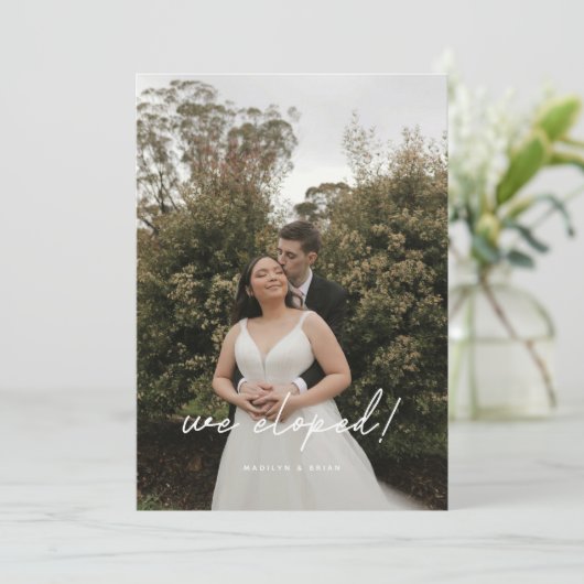 Modernes Foto "We Eloped" Hochzeitsempfang Einladung (Stehend Vorderseite)