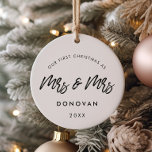 Modernes Foto zu Weihnachten Keramik Ornament<br><div class="desc">Eine moderne Typografie für dieses Foto Ziergeschenke. So passen Sie sich an Ihr Lieblingsbild an. Sie können die Farbe des Schriftartes auch ganz nach Ihren Wünschen ändern.</div>