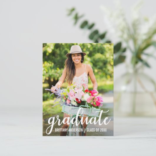 Modernes Foto zur Ankündigung von Abschlüssen (Stehend Vorderseite)