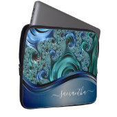 Modernes Fraktal Blauer handgeschriebener Name Laptopschutzhülle (Vorne Rechts)