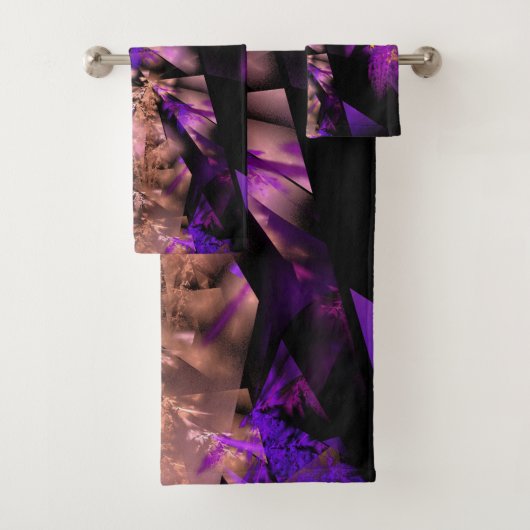 Modernes Fraktal in Schwarz und lila Badhandtuch Set (Insitu)