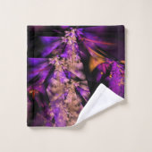 Modernes Fraktal in Schwarz und lila Badhandtuch Set (Waschlappen)