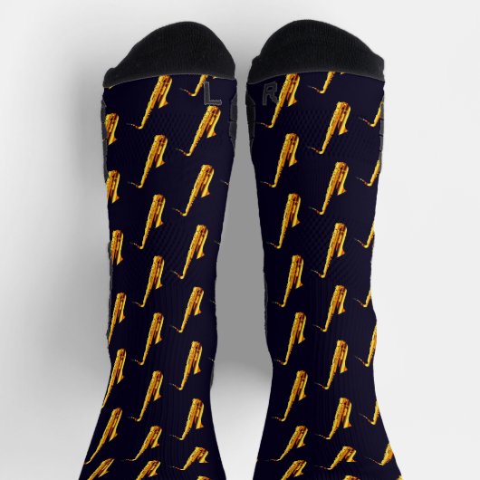 Modernes Gelb- und Schwarzsaxophon-Muster Cool Jaz Socken (Oben)