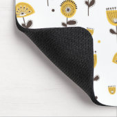 Modernes gelbes Blumenmuster aus dem Mittelalter Mousepad (Ecke)