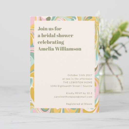 Modernes Gelbes Pastel Abstraktes Brautparty Swirn Einladung (Stehend Vorderseite)