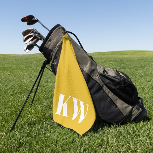 Modernes Gelbmonogramm Personalisiert Golfhandtuch (Gras)