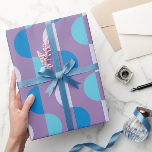 Modernes geometrisches, blaues und lila Muster Geschenkpapier (Schenken)