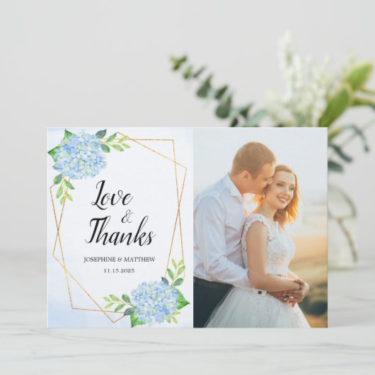Modernes geometrisches Blue Hydrangea Hochzeitssem Dankeskarte (Stehend Vorderseite)