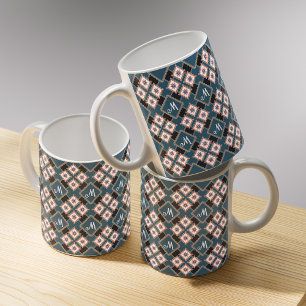 Modernes geometrisches florales Monogramm-Blumenmu Kaffeetasse
