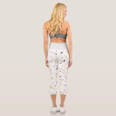 Modernes geometrisches, gelbes Terrazzo-Muster Capri Leggings (Rückseite)