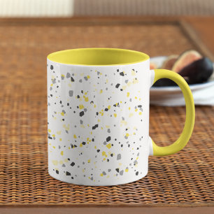 Modernes geometrisches, gelbes Terrazzo-Muster Tasse