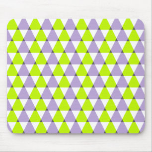 Modernes geometrisches lila grünes Dreieck-Muster Mousepad