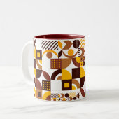 Modernes geometrisches Muster im Retro-Boho-Stil Zweifarbige Tasse (Vorderseite Links)