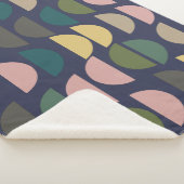 Modernes geometrisches Muster in pastellfarbenen E Sherpadecke (3/4)