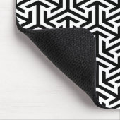 modernes geometrisches Muster in Schwarzweiß Mousepad (Ecke)