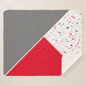 Modernes geometrisches Rotes Grau Terrazzo Sherpadecke (Vorderseite (Horizontal))