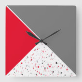 Modernes geometrisches rotes Terrazzo-Muster Quadratische Wanduhr (Vorderseite)
