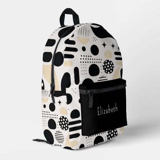 Modernes geometrisches Schwarz-weißes Abstraktes P Bedruckter Rucksack (Rückseitige Ecke links)
