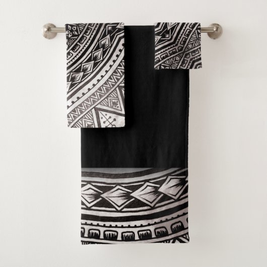 Modernes, geometrisches Tribal-Muster aus Schwarz Badhandtuch Set (Insitu)