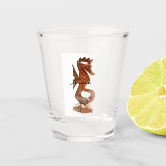 modernes geschnitztes hölzernes Seepferd Schnapsglas (Vorderseite)