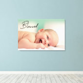 Modernes, gesegnetes Script-Baby-Foto Leinwanddruck (Insitu (Holzboden))