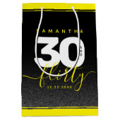 Modernes Girly Bright Yellow 30 und Kokett Mittlere Geschenktüte (Vorderseite)