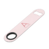 Modernes Girly Pink Monogram Speed Bottle Opener Speed Flaschenöffner (Vorderseite Schrägansicht)
