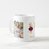 Modernes Gold-Blume-Letter P | Monogramm für zwei  Kaffeetasse (Vorderseite Links)