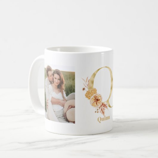 Modernes Gold-Blume Letter Q | Monogramm für zwei  Kaffeetasse (Vorderseite Links)