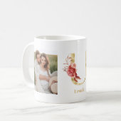 Modernes Gold Blume Letter U | Monogramm für zwei Kaffeetasse (Vorderseite Links)