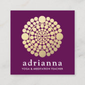 Modernes Gold Burgundy Circle Logo Mandala Quadratische Visitenkarte (Vorderseite)