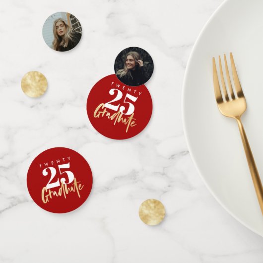 Modernes Gold Calligrafy Foto Roter Abschluss Konfetti (Gruppe)