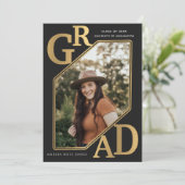 Modernes Gold GRAD Abschluss Foto Einladung (Stehend Vorderseite)