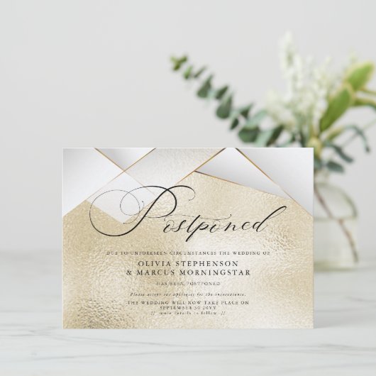 Modernes Gold mit Perlenfacetten, verspätete Hochz Einladung (Stehend Vorderseite)