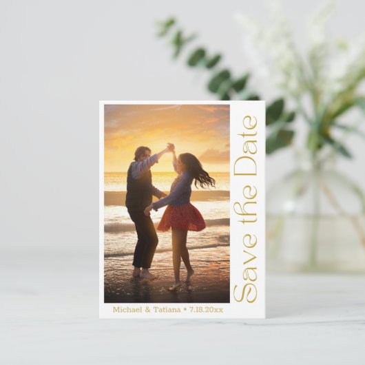 modernes Gold-QR-Foto Save the Date Ankündigungspostkarte (Stehend Vorderseite)