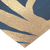 Modernes Gold Tree Silhouette Minimales blaues Des Mittelgroßer Tischläufer (Ecke)