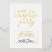 Modernes Gold Überraschung Jubiläum Folieneinladung (Vorderseite)