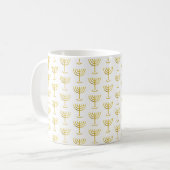 Modernes Golden Menorah Muster Kaffeetasse (Vorderseite Links)
