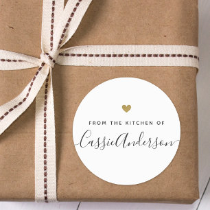 Modernes Goldherz 'Aus der Küche von' Runder Aufkleber