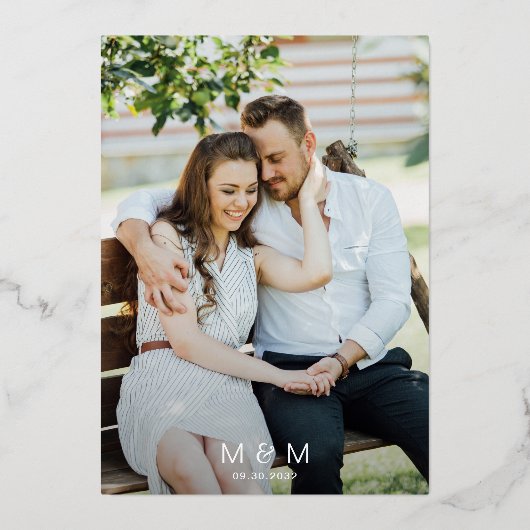 Modernes Goldskript 2 Fotos Hochzeit Folieneinladung (Rückseite)