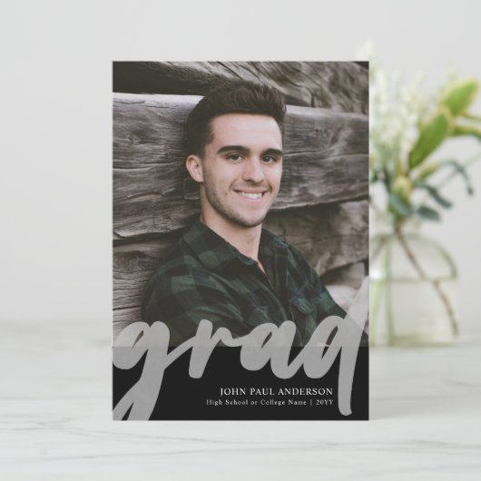 Modernes GRAD Script High School 2 Foto Abschluss Ankündigung (Stehend Vorderseite)