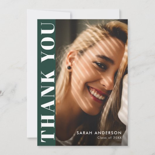 Modernes Graduate Emerald Green Foto Abschluss Dankeskarte (Vorderseite)