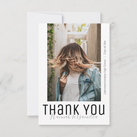Modernes Graduate Foto dank Typografie Abschluss Dankeskarte (Vorderseite)