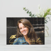 Modernes Graduate Gold Script Foto Party Einladung (Stehend Vorderseite)