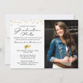 Modernes Graduate Gold Script Foto Party Einladung (Rückseite)