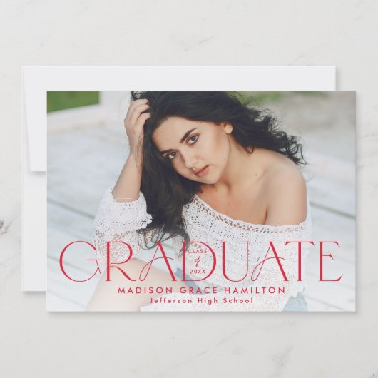 Modernes Graduate Rote Typografie 2 Foto Abschluss Ankündigung (Vorderseite)