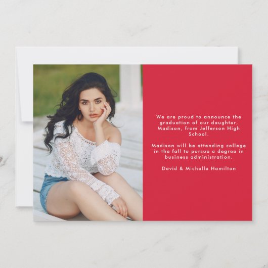 Modernes Graduate Rote Typografie 2 Foto Abschluss Ankündigung (Rückseite)