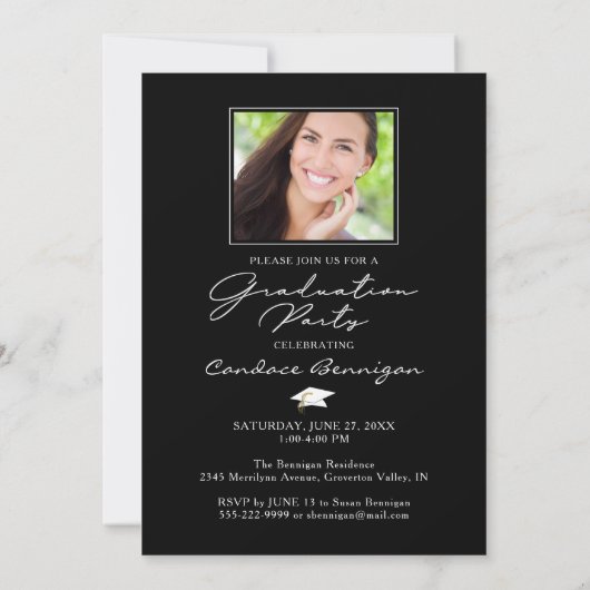 Modernes Graduate Schwarz-weiß Script 5 Foto Party Einladung (Rückseite)